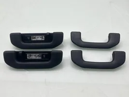 Mercedes-Benz GLC X253 C253 Un set di maniglie per il soffitto A0998150000