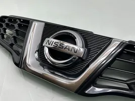 Nissan Qashqai Grille calandre supérieure de pare-chocs avant 62310BR00A