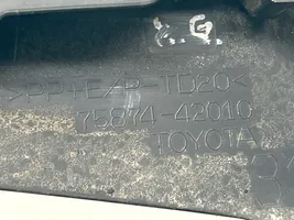 Toyota RAV 4 (XA50) Galinės arkos apdaila 7587442010