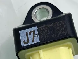 Toyota RAV 4 (XA50) Airbagsensor Crashsensor Drucksensor 8983128040