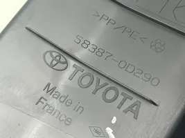 Toyota Yaris Cross Tavaratilan kynnyksen suoja 583870D290