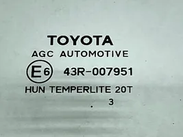 Toyota Yaris Cross Etuoven ikkunalasi, neliovinen malli 