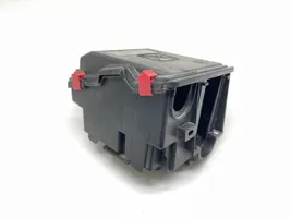 Toyota Proace Ящик предохранителей (комплект) 9804681780