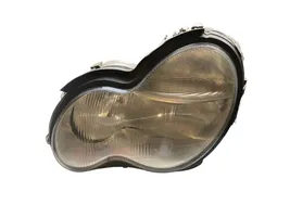 Mercedes-Benz C W203 Lampa przednia A2038201161