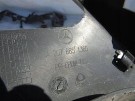 Mercedes-Benz E C207 W207 Boczny panel mocowania chłodnicy 