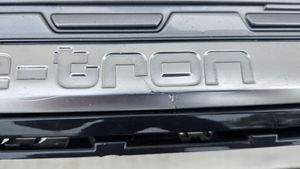 Audi Q4 Sportback e-tron Etupuskuri 89A807437A