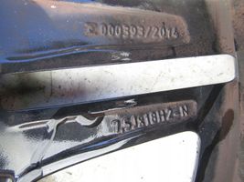 Mercedes-Benz CLA C118 X118 R18-alumiinivanne A1774011500