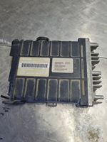 Volkswagen PASSAT B3 Dzinēja vadības bloks 0261200261