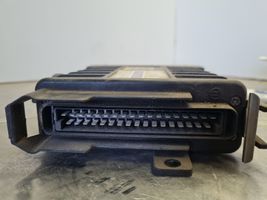 Volkswagen PASSAT B3 Sterownik / Moduł ECU 0261200261