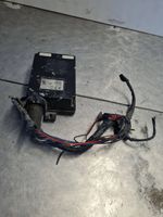 Audi 80 90 S2 B4 Amplificateur d'antenne T1H31369