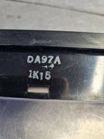 Mazda 323 F Monitori/näyttö/pieni näyttö DA97A