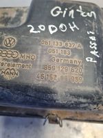 Volkswagen PASSAT B3 Boîtier de filtre à air 051133837A