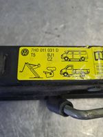 Volkswagen Transporter - Caravelle T5 Cric di sollevamento 7H0011031D