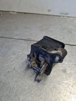 Volkswagen PASSAT B3 Takaluukun ulkopuolinen lukko 357827571