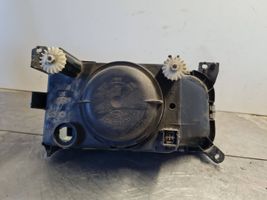 Volkswagen PASSAT B3 Lampa przednia 7R0134596