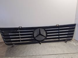 Mercedes-Benz Sprinter W901 W902 W903 W904 Верхняя решётка 9018880123