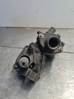 Volkswagen Golf III Termostaatin kotelo 032121111N