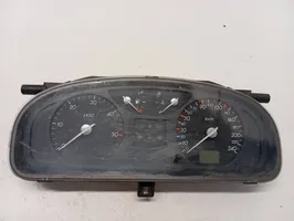 Renault Laguna II Speedometer (instrument cluster) 8200170297