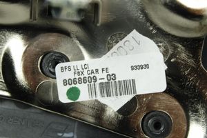 BMW 3 F30 F35 F31 Instrumentu paneļa dekoratīvā apdare 8068609