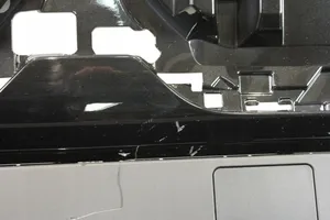 BMW 7 G70 Zderzak przedni 