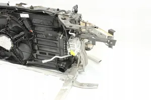 BMW 1 F40 Панель радиаторов (телевизор) 8645782