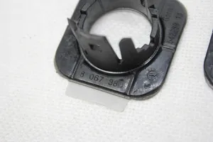 BMW 3 F30 F35 F31 Supporto anteriore per il sensore di parcheggio (PDC) 8067950