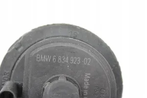BMW M8 F91 F92 G14 G15 Pompa elettrica dell’acqua/del refrigerante ausiliaria 6834923
