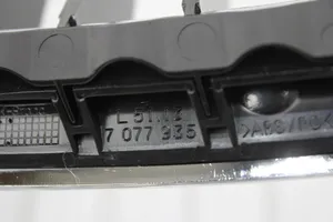 BMW 6 E63 E64 Maskownica / Grill / Atrapa górna chłodnicy 7077931