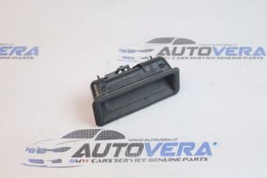 BMW X5 E70 Maniglia esterna del portellone posteriore/bagagliaio 7118158