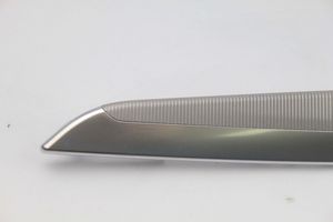 BMW M5 Rivestimento del vano portaoggetti del cruscotto 8051329