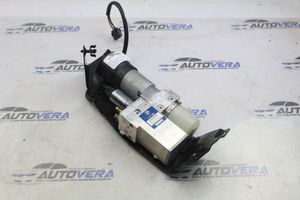 BMW 5 E60 E61 Moteur de pompe hydraulique de hayon 7111867