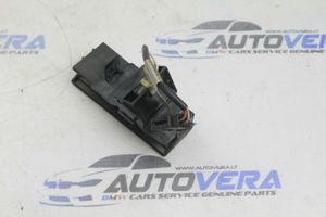 BMW 8 E31 Altra parte interiore 8108908