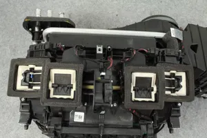 BMW 7 F01 F02 F03 F04 Montaje de la caja de climatización interior X5859007