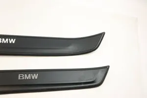 BMW X1 E84 Listwa progowa przednia 7318567