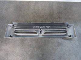 Renault Messenger Grille calandre supérieure de pare-chocs avant 5010148955