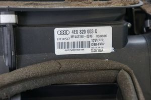 Audi A8 S8 D3 4E Sisälämmityksen ilmastoinnin korin kokoonpano 4E0820003Q