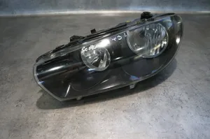 Volkswagen Scirocco Lampa przednia 1K8941005J