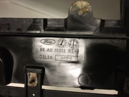 Ford Escort Griglia superiore del radiatore paraurti anteriore 95AG16613