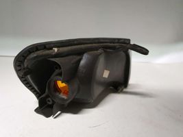 Toyota Carina T190 Indicatore di direzione anteriore 082121580L