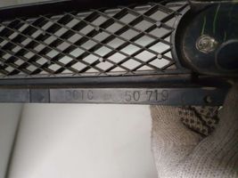 Mazda 323 F Maskownica / Grill / Atrapa górna chłodnicy BC1C50719