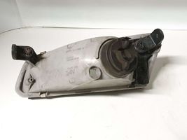 Toyota Camry Lampa przednia 11076448