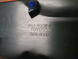 Toyota Highlander XU40 Takalokasuojan muotolista 750760E030