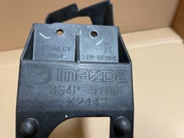 Mazda 3 I Support de buse de lave-phares BS4P51067