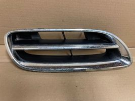 Nissan Micra Grille calandre supérieure de pare-chocs avant 623226F600