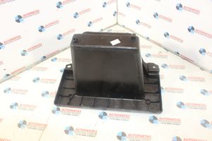 BMW X3 F25 Mantu nodalījums stumbrs 9175120