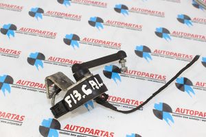 BMW 6 F12 F13 Czujnik poziomowania świateł osi tylnej 37146784075