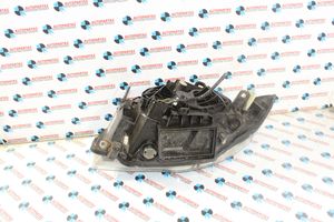 BMW 1 E81 E87 Lampa przednia 7249652