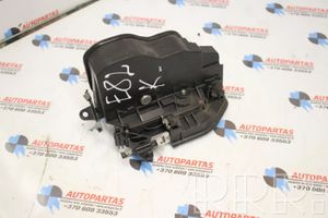 BMW 1 E82 E88 Etuoven lukko 7202145