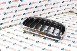 BMW X5 F15 Grille calandre supérieure de pare-chocs avant 7316075