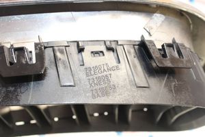 BMW X5 F15 Grille calandre supérieure de pare-chocs avant 7316075